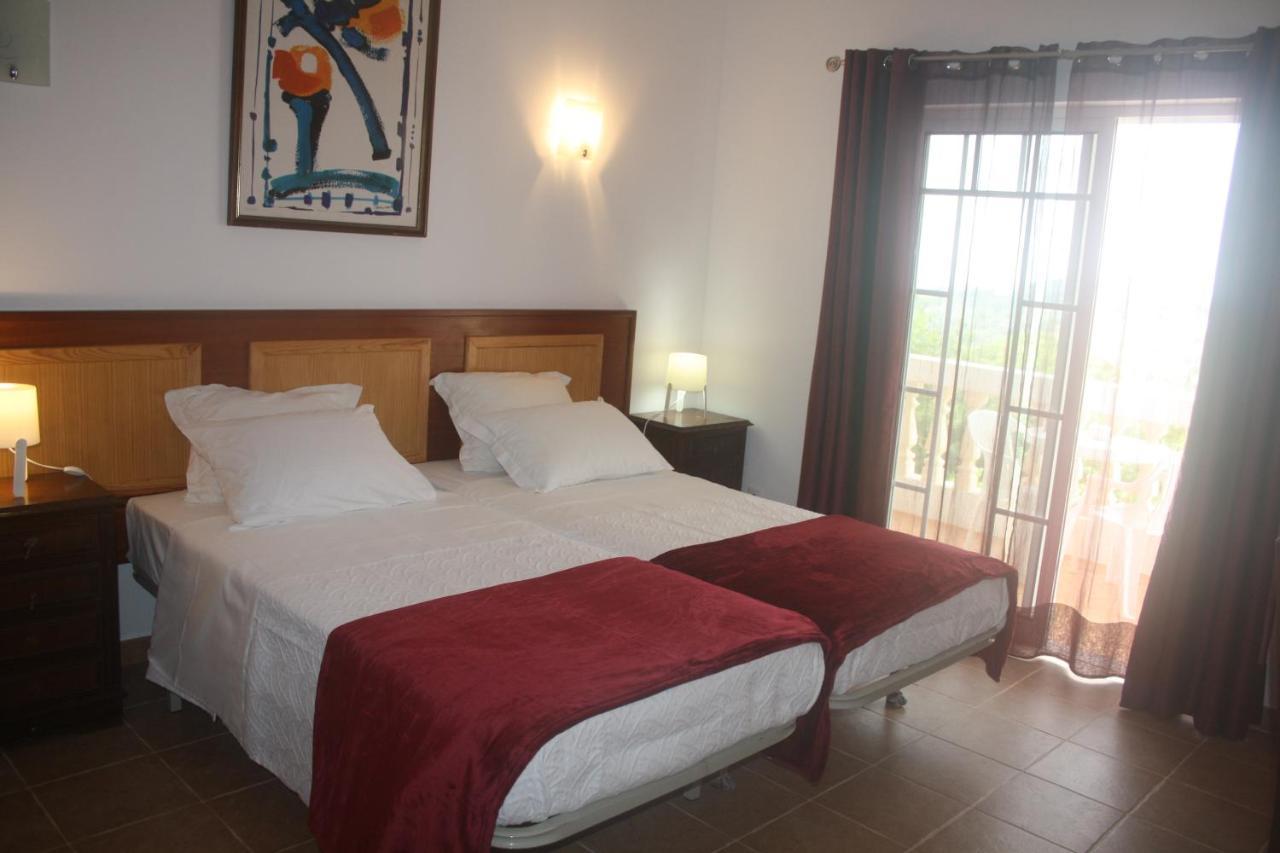 Rustic Villa Guesthouse Santa Bárbara de Nexe Extérieur photo