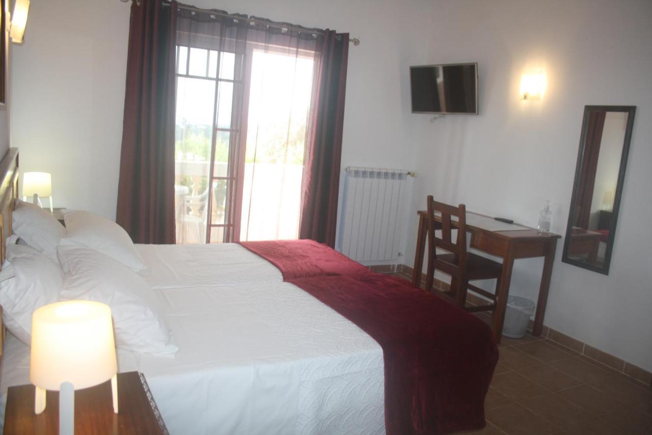 Rustic Villa Guesthouse Santa Bárbara de Nexe Extérieur photo