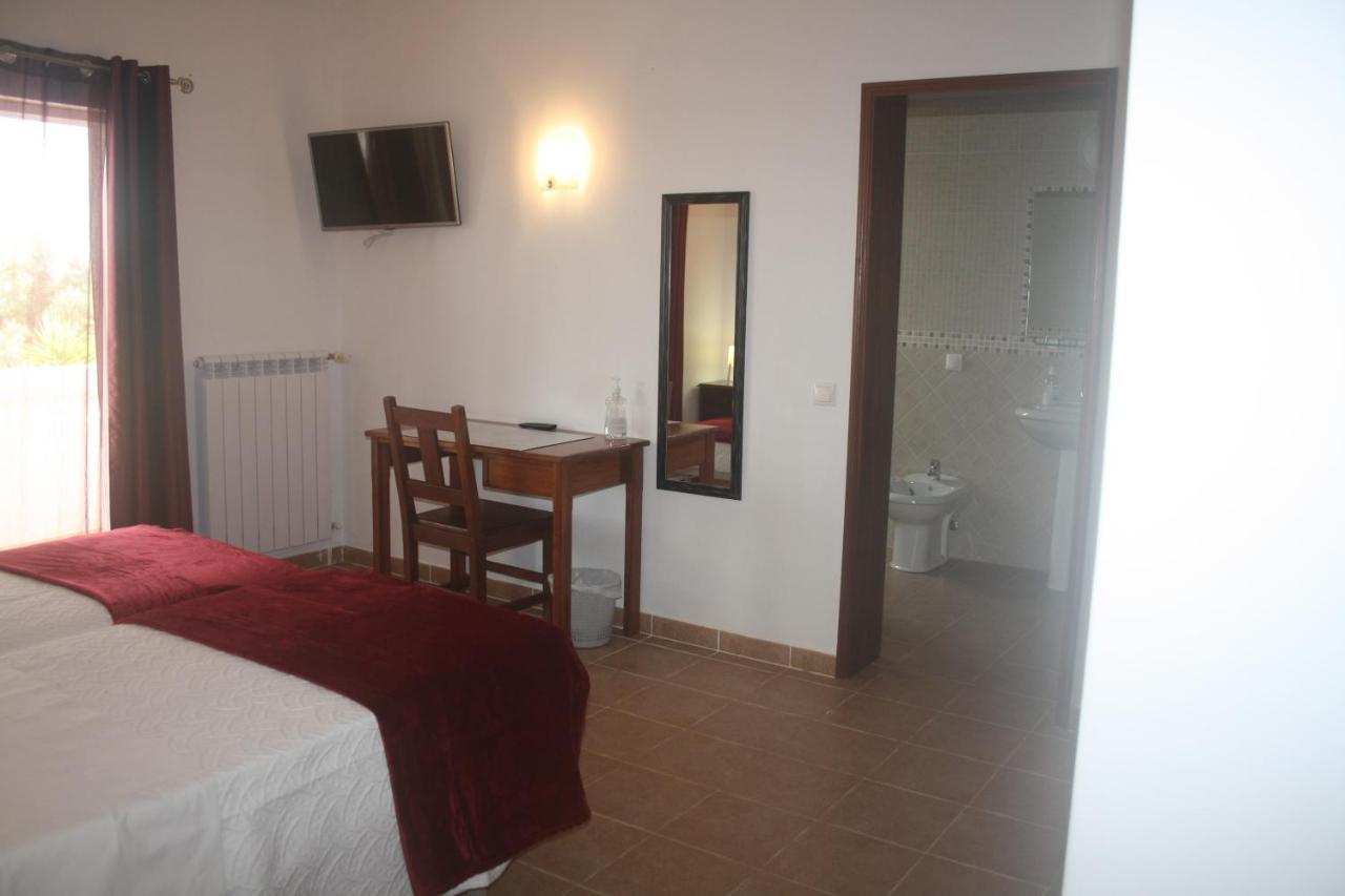 Rustic Villa Guesthouse Santa Bárbara de Nexe Extérieur photo