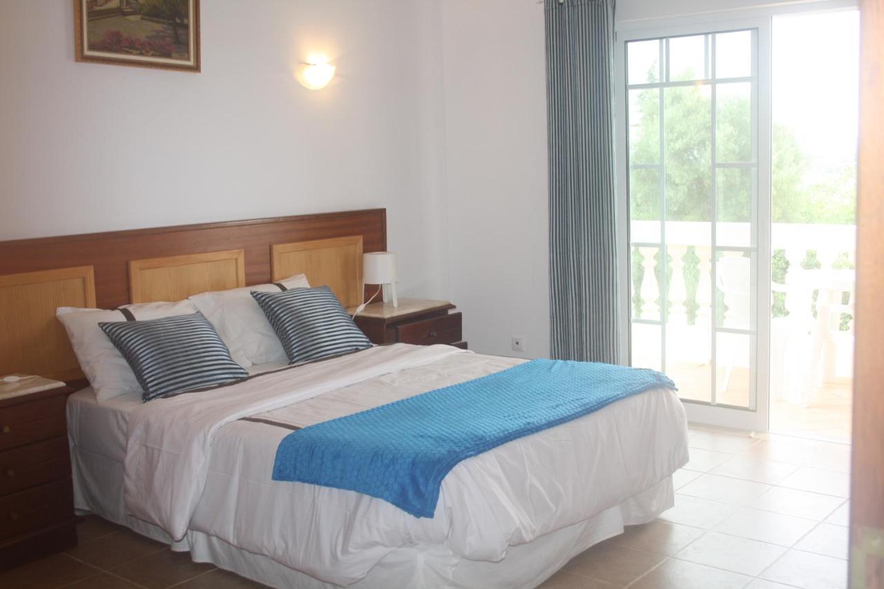 Rustic Villa Guesthouse Santa Bárbara de Nexe Extérieur photo